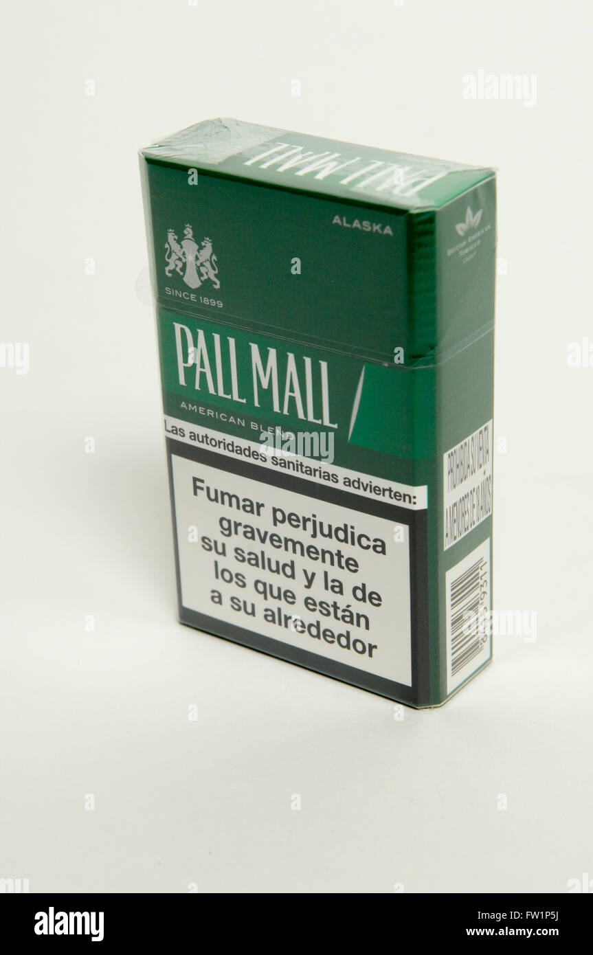 Pall mall cigarette hi-res stock photography and images - Alamy