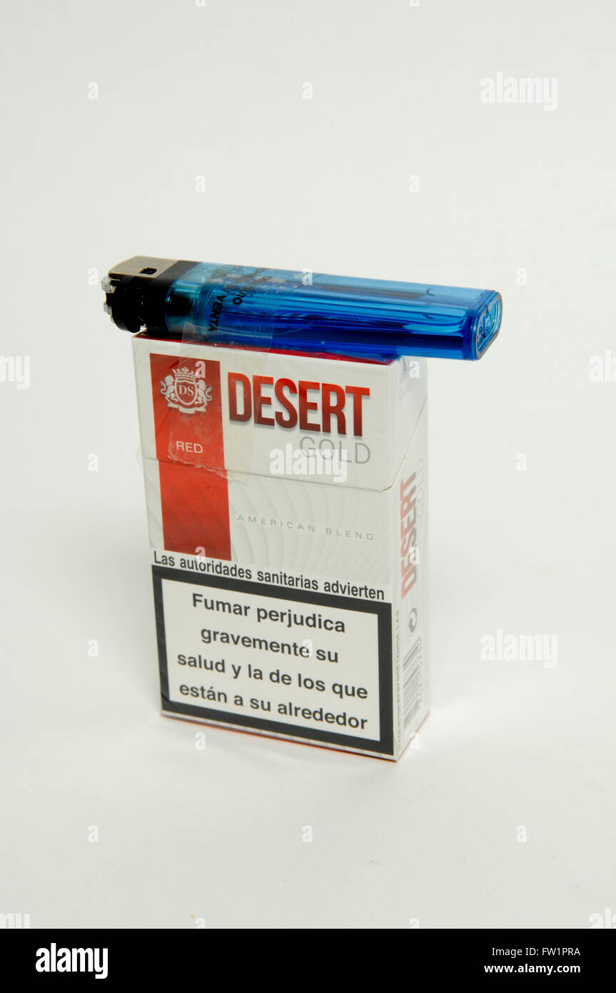 desert click cigarettes Desert gold tobacco cigarettes hi-res stock photography and images