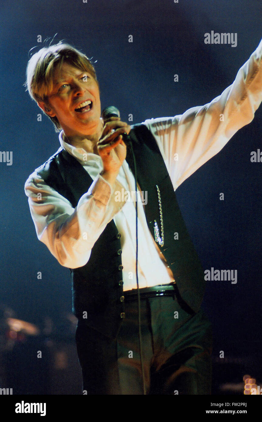 David Bowie ,Beacon Theatre , New York City 10-20-2002 Photo Michael Brito Stock Photo