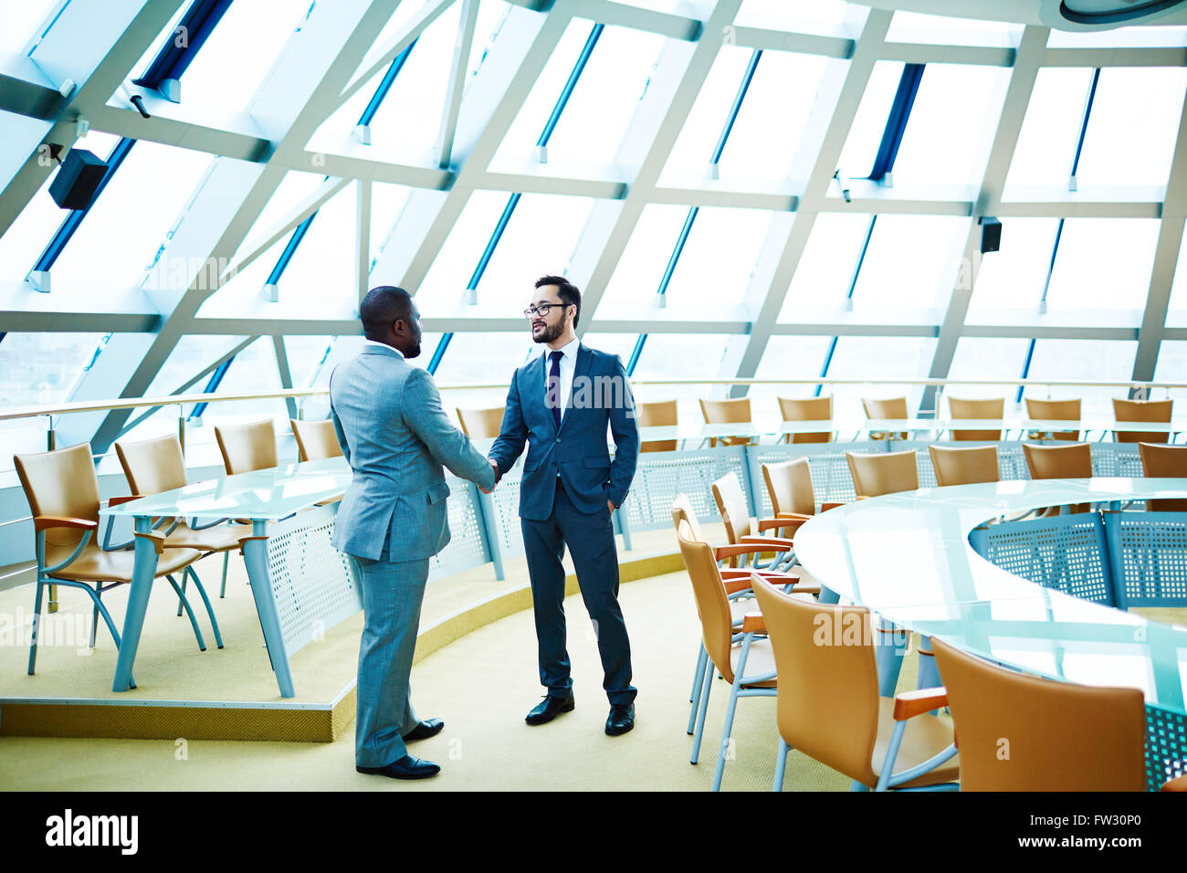 Boardroom people hi-res stock photography and images - Alamy