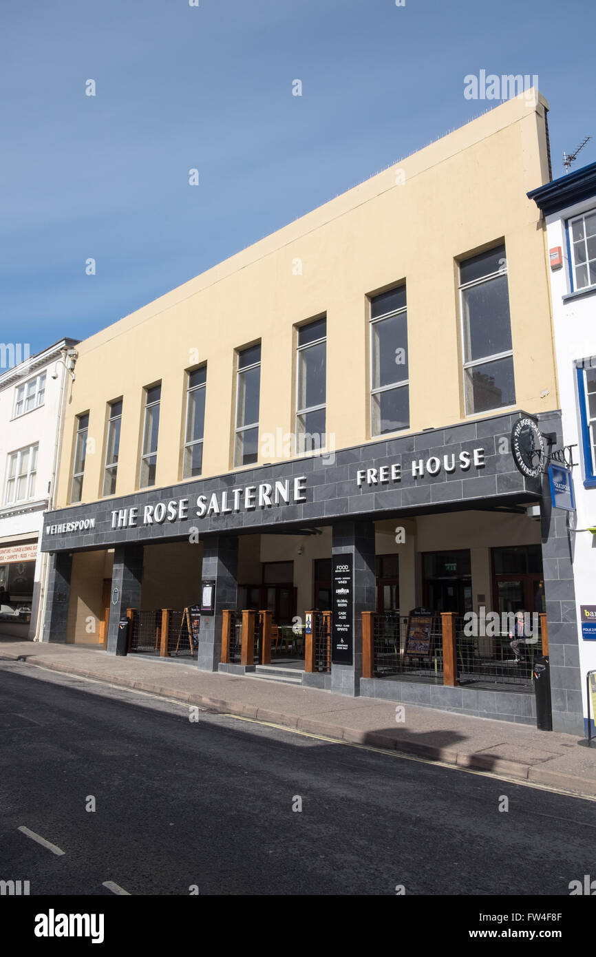 The Rose Salterne pub in Bideford Devon. The Pub is a JD Wetherspoons pub Stock Photo
