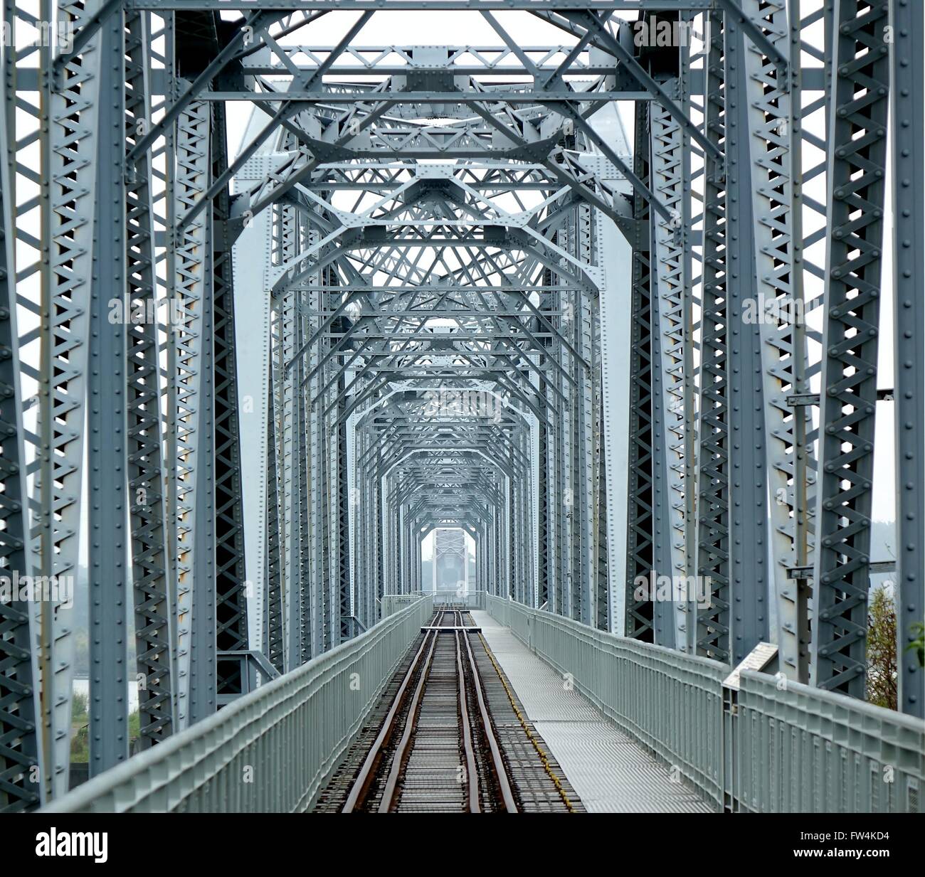 Old iron railway bridge hi-res stock photography and images - Alamy