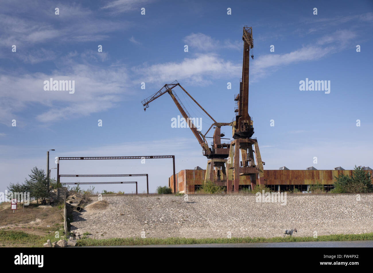 Rusty gates hi-res stock photography and images - Alamy