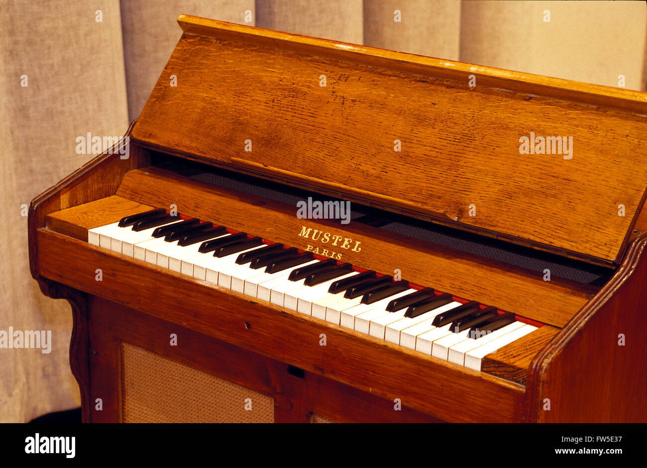 instruments - keyboard - celeste by Mustel, Paris. Original Tchaikowsky  model original Stock Photo - Alamy