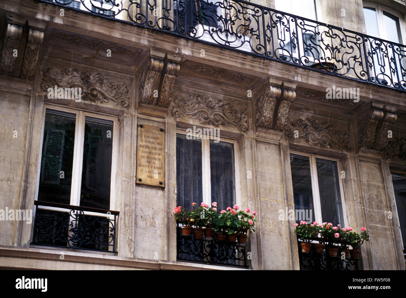 Home of Hector Berlioz, 4 Rue de Calais, Paris. Exterior. Berlioz died  here. Plaque in view. French composer, 1803-1869 Stock Photo - Alamy