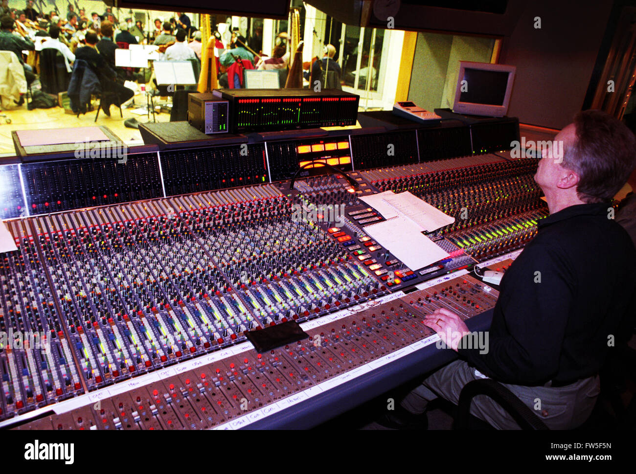 recording studio mixing desk. Mike Ross-Trevor Desk with Orchestra in Sony Studios, Whitfiled St. London W1. Music Stock Photo - Alamy