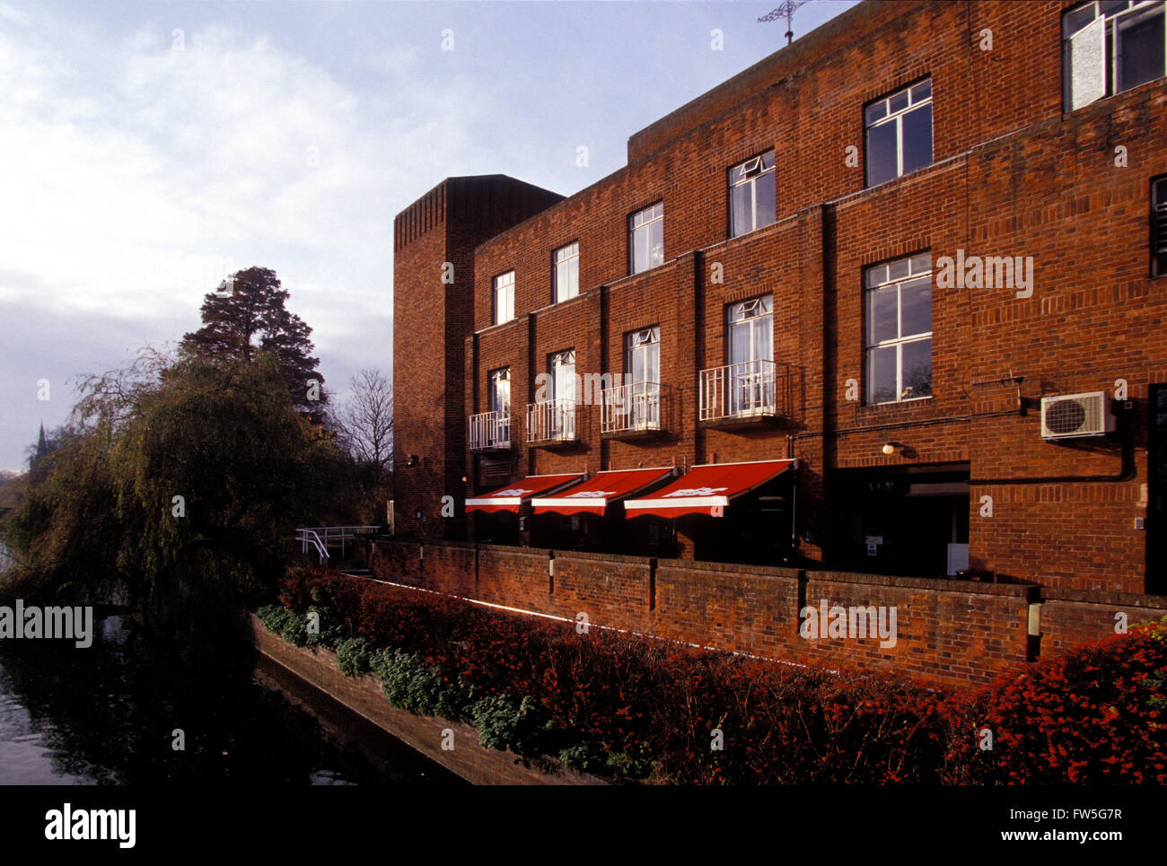 Royal Shakespeare Theatre - exterior view of the Royal Shakespeare Company (RSC) Theatre next to the River Avon, Stock Photo
