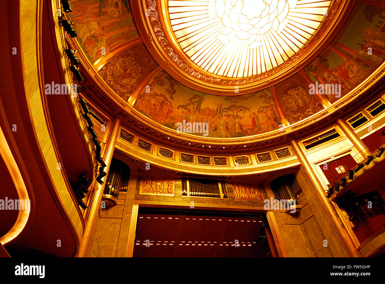 Théâtre des Champs-Élysées - Paris. Inside view of auditorium, with glass dome & organ pipes. Stock Photo