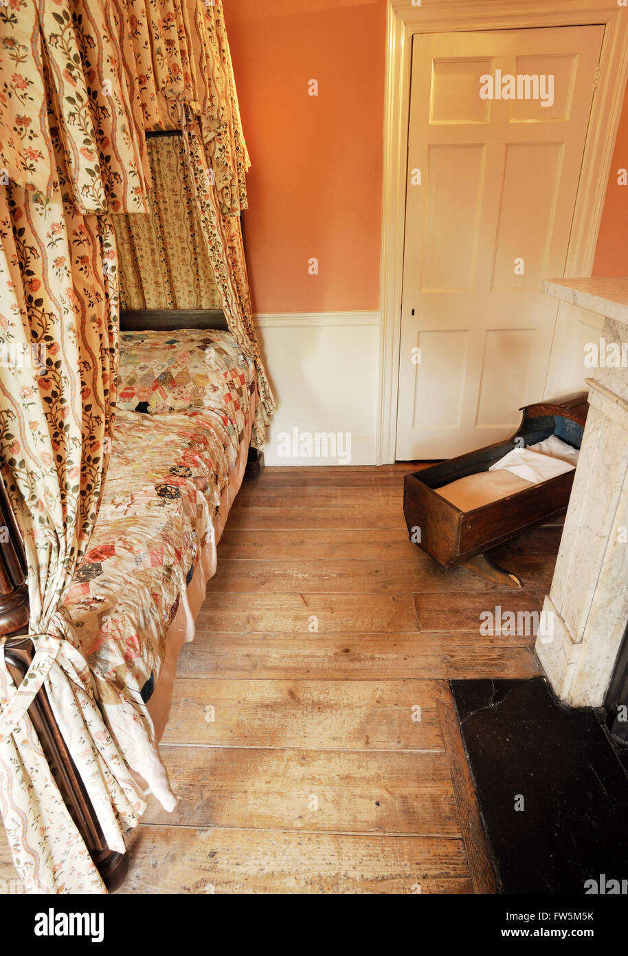 Charles Dickens Birthplace Museum; 393 Old Commercial Road, Portsmouth ...