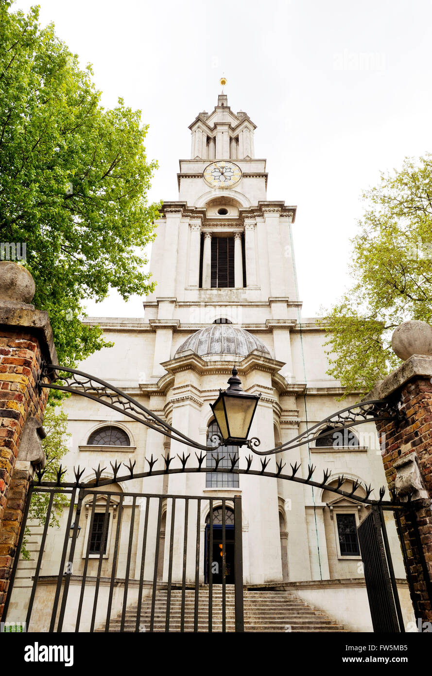 Exterior of St Anne's church, Limehouse. Designed by Nicholas Hawksmoor, as one of twelve churches built to serve the needs of the rapidly expanding population of London in the 18th century. The scheme never met its original target, but those built were also known as the Queen Anne Churches. This church was consecrated in 1730, though gutted by fire on Good Friday 1850, and restored between 1851 and 1854 by Philip Hardwick. Restored by Julian Harrap between 1983 and 1993, when tubular steel trusses were added to support the roof. Charles Dickens, English novelist, would stay as a child with hi Stock Photo