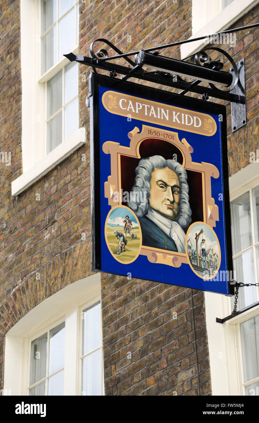 Captain Kid - pub, Wapping, London docks, UK.  William 'Captain' Kidd, Scottish sailor remembered for his trial and execution for piracy,  c. 1645 - May 23, 1701, Stock Photo