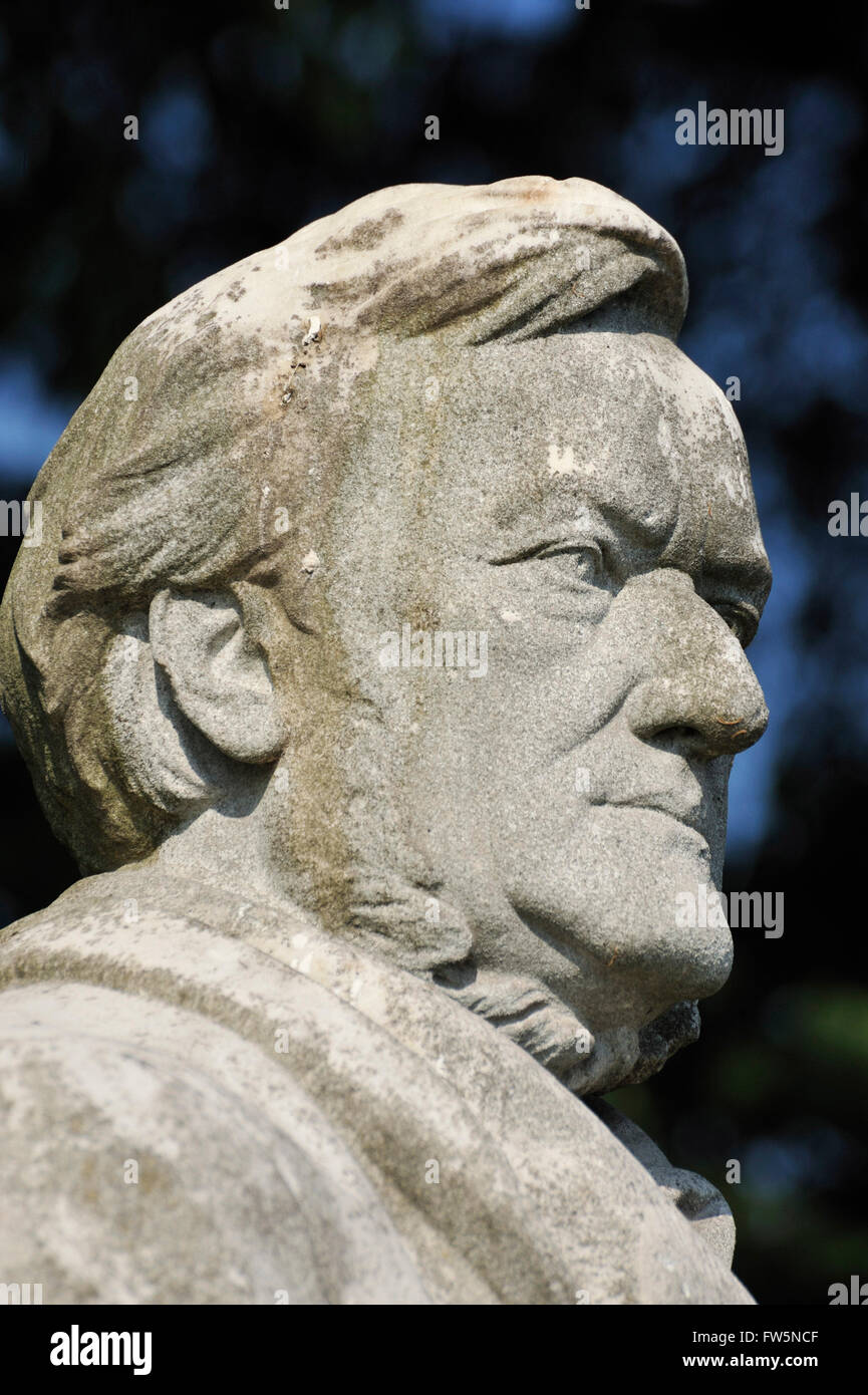 Wagner bust, Venice; bust of German opera composer Richard Wagner, who visited Venice in 1858 and died there in 1883. In the gardens of the Giardini Pubblici, Castello district; by F. Schaper (1908) Stock Photo