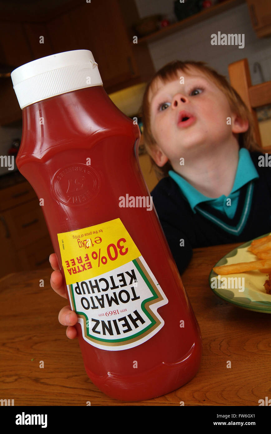 Heinz ketchup bottle hi-res stock photography and images - Alamy