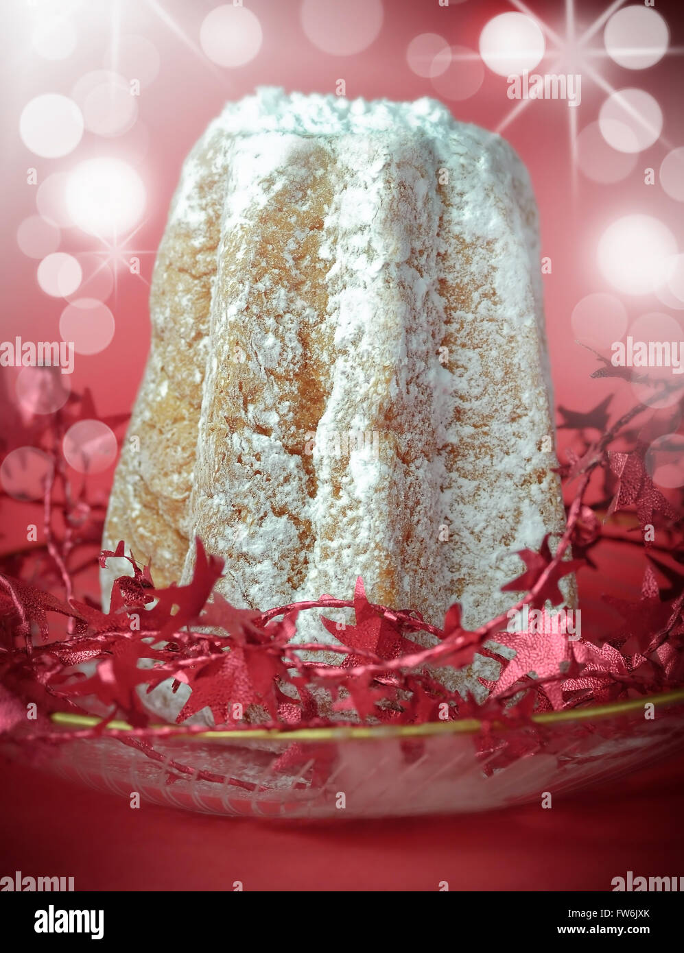 https://c8.alamy.com/comp/FW6JXK/pandoro-traditional-christmas-cake-on-shiny-background-FW6JXK.jpg