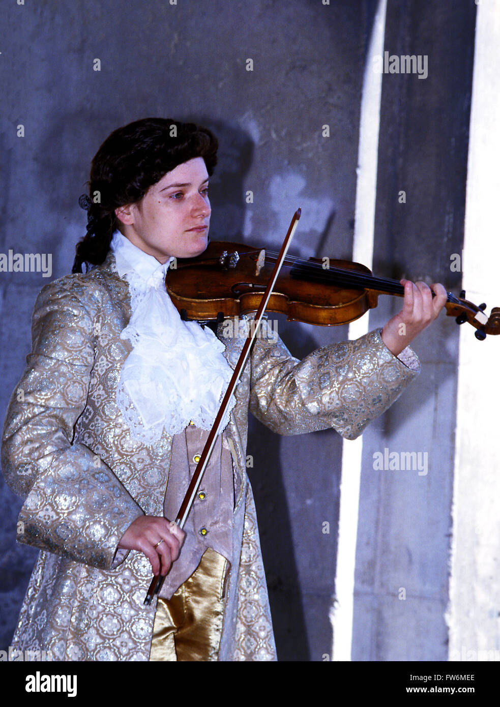 Classical strings violin discount