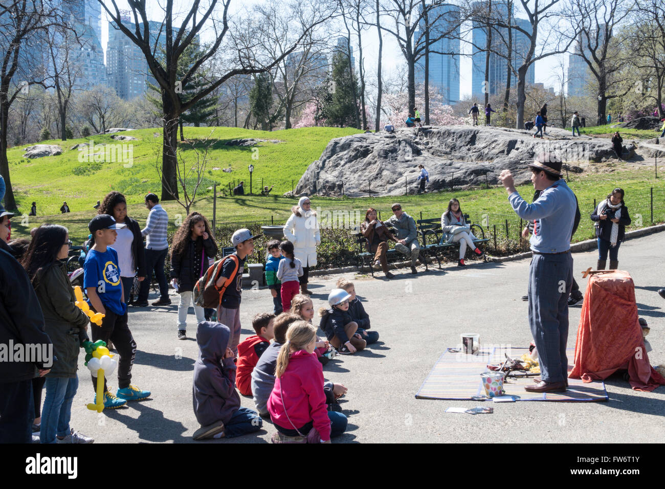 Puppet Show, Central park, NYC, USA Stock Photo Alamy