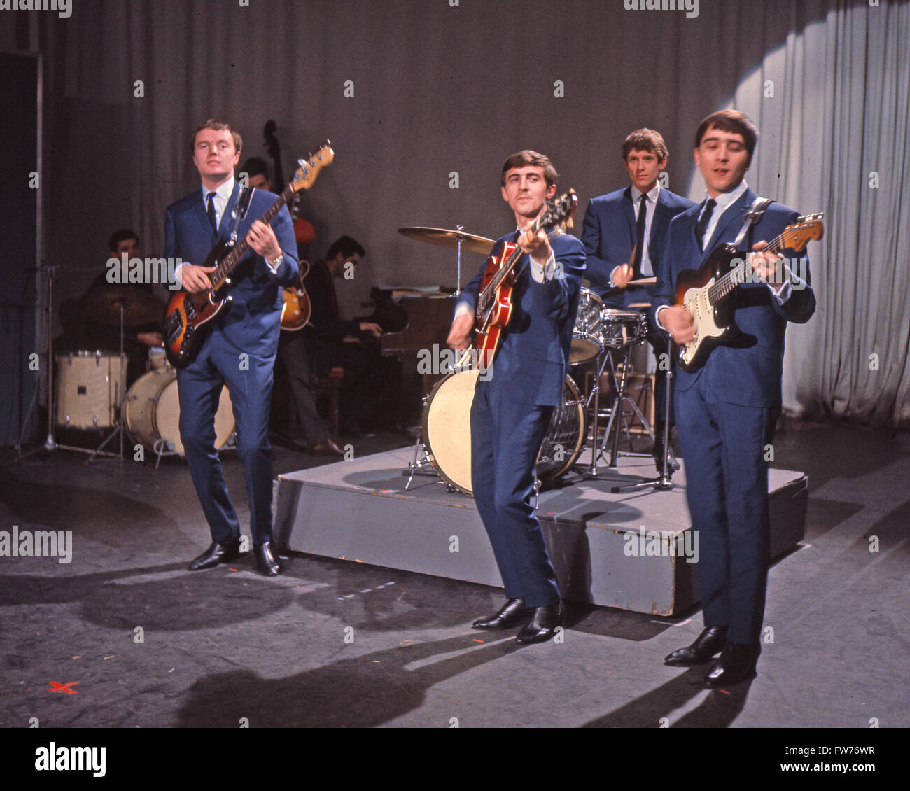 SWINGING BLUE JEANS UK pop group in1964. From left: Les Braid, Ray Ennis,  Norman Kuhike ?, Ralph Ellis. Photo Tony Gale Stock Photo - Alamy