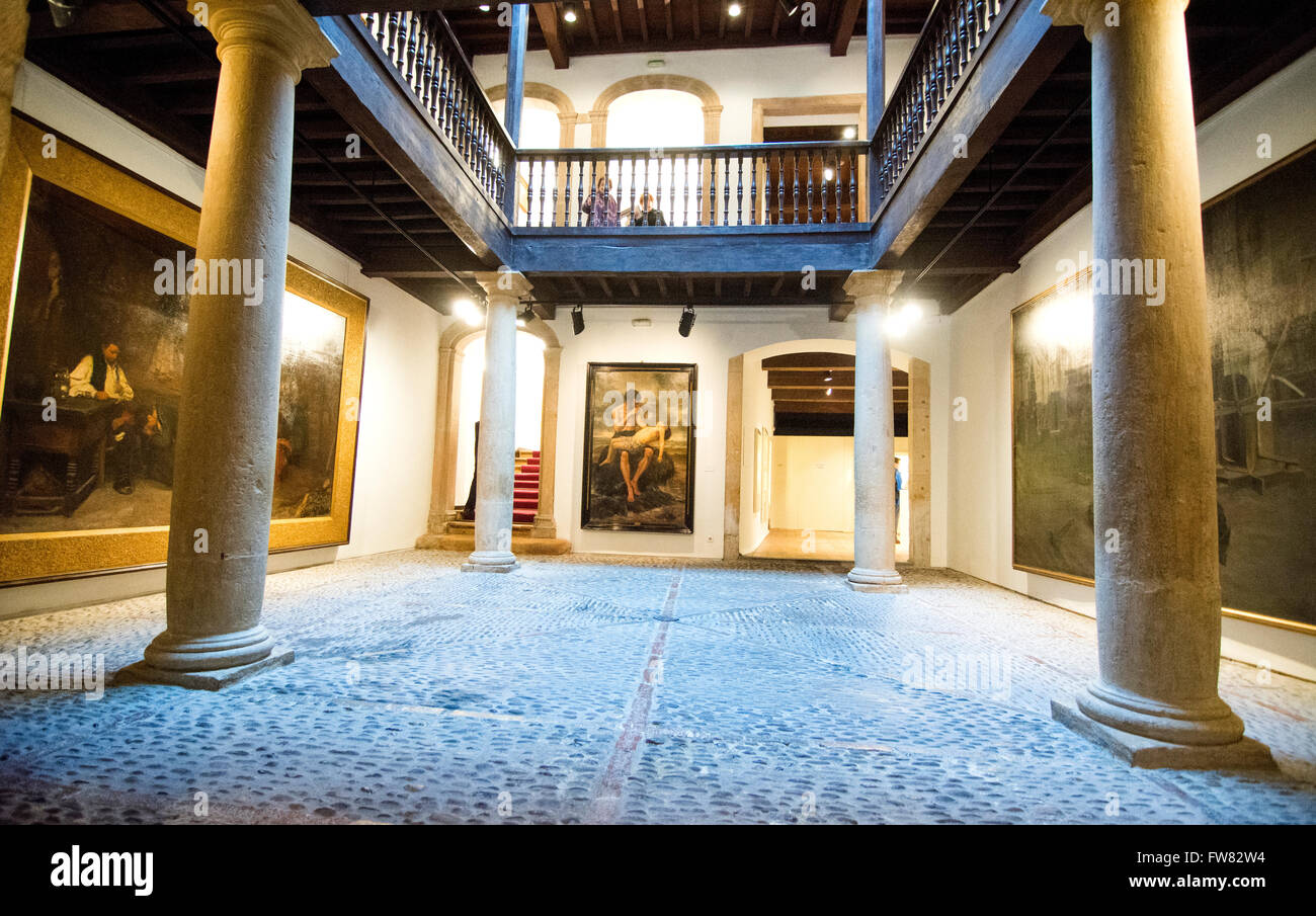 Oviedo, Spain. 31st March, 2016. Visitors in a new room during the  reopening of Museum of Fine Arts of Asturias on March 31, 2016 in Oviedo,  Spain. Credit: David Gato/Alamy Live News
