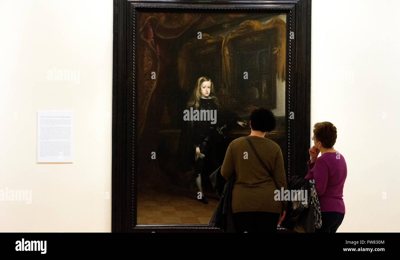 Oviedo, Spain. 31st March, 2016. Visitors watch the oil painting 'Carlos II a los 10 años' (1671) of Juan Carreño de Miranda during the reopening of Museum of Fine Arts of Asturias on March 31, 2016 in Oviedo, Spain. Credit:  David Gato/Alamy Live News Stock Photo