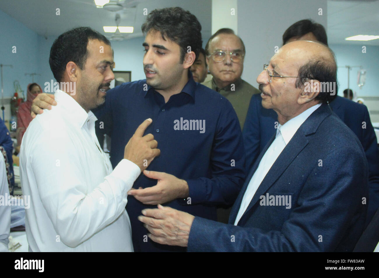 Lahore, Pakistan. 16th Dec, 2014. Pakistan Peoples Party (PPP) Chairman, Bilawal Bhutto Zardari visits and inquires about the health of injured victims of suicidal bomb blast at Gulshan-e-Iqbal Park at Jinnah Hospital. © Rana Sajid Hussain/Pacific Press/Alamy Live News Stock Photo