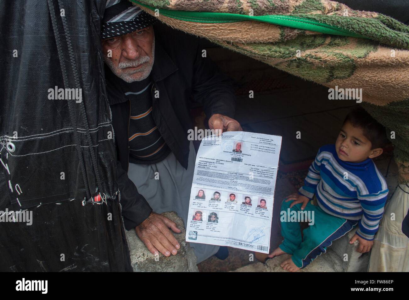 Displaced people in a refugee camp in Northern Iraq Stock Photo - Alamy