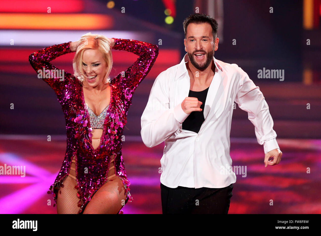 Michael Wendler and professional dancer Isabel Edvardsson dance during the RTL dance show 'Let's Dance' in the Coloneum in Cologne, Germany, 01 April 2016. Photo: ROLF VENNENBERND/dpa Stock Photo
