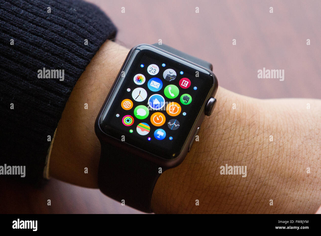 Iwatch 2016 online