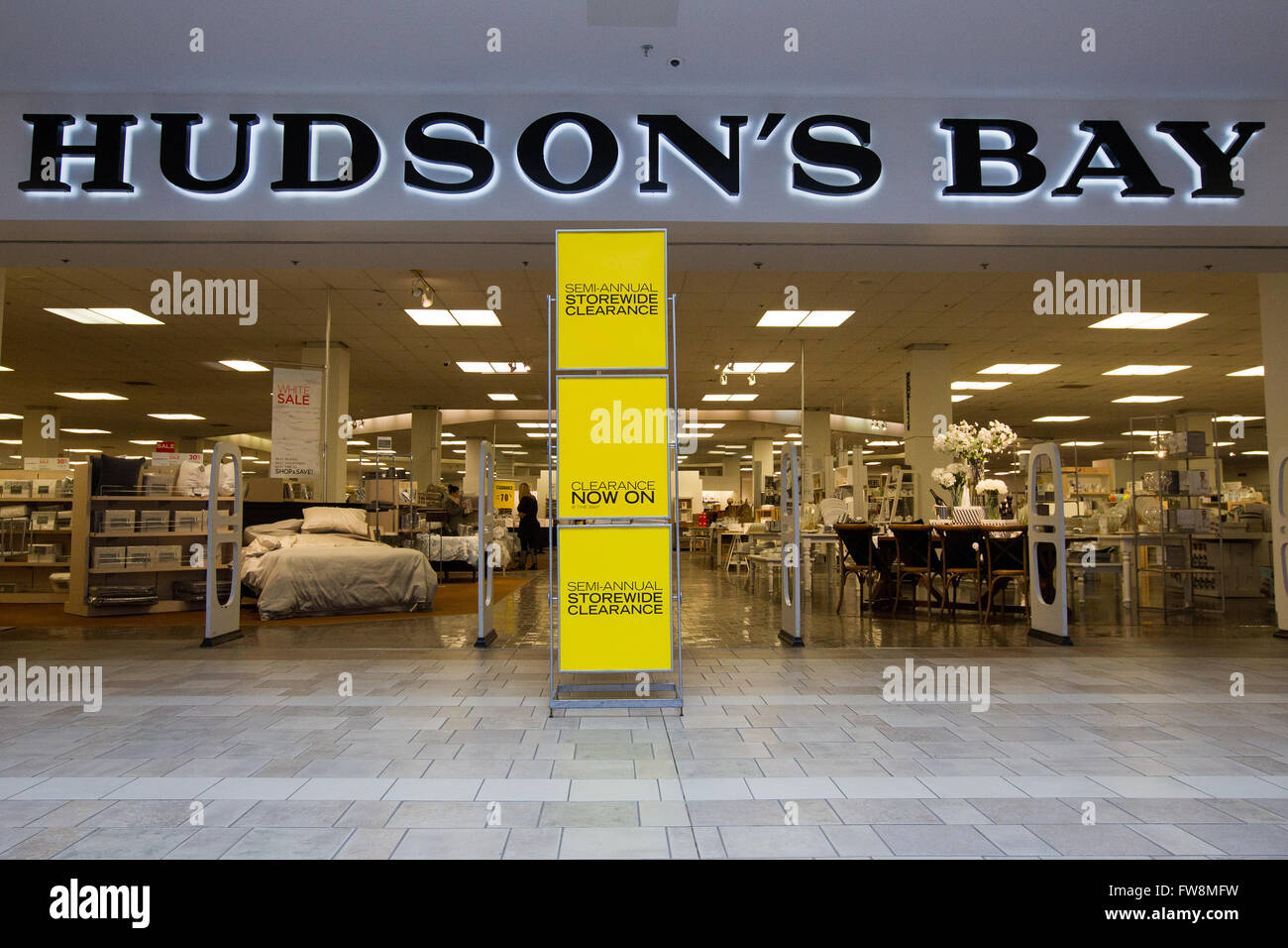 Hudsons bay hi-res stock photography and images - Alamy