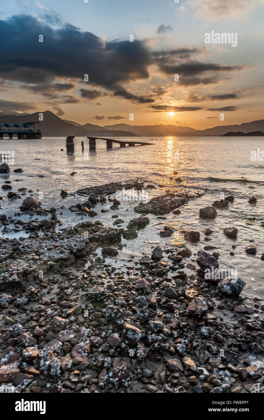 Beautiful rocky seaside sunset hi-res stock photography and images - Alamy