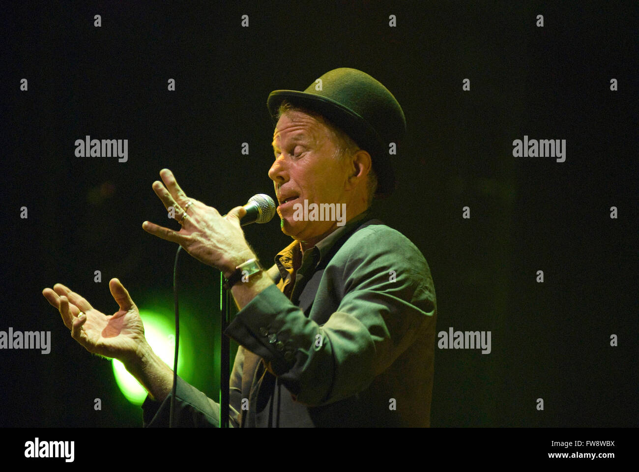 American singer/songwriter Tom Waits performing at Edinburgh Playhouse during the Glitter and Doom Tour. Stock Photo