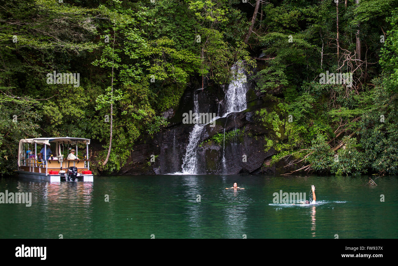 How to Use a Map of Waterfalls on Lake Jocassee Without Getting Lost