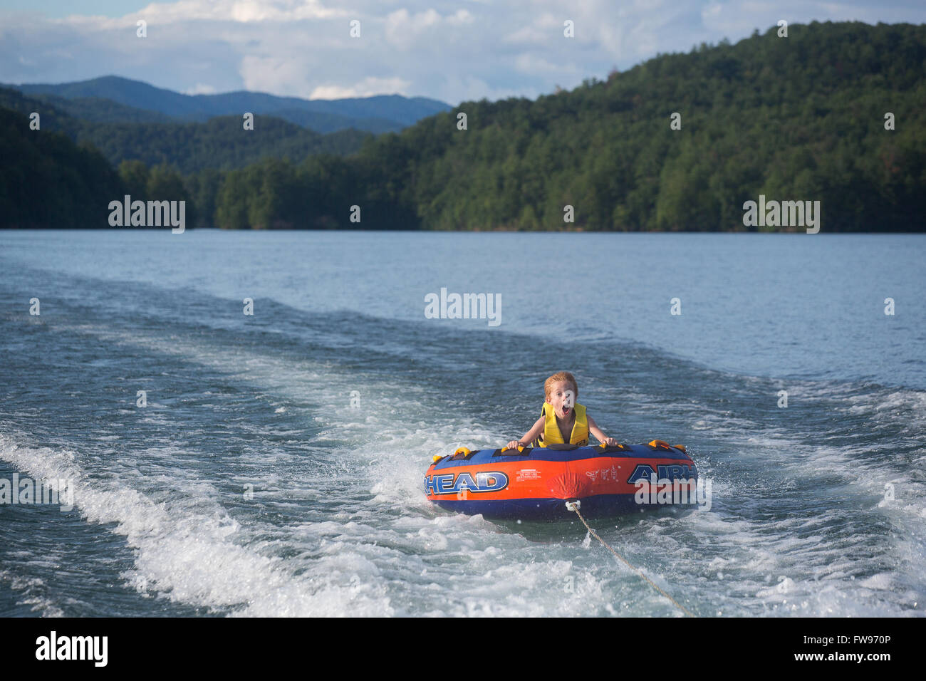 lake jocassee pontoon tours