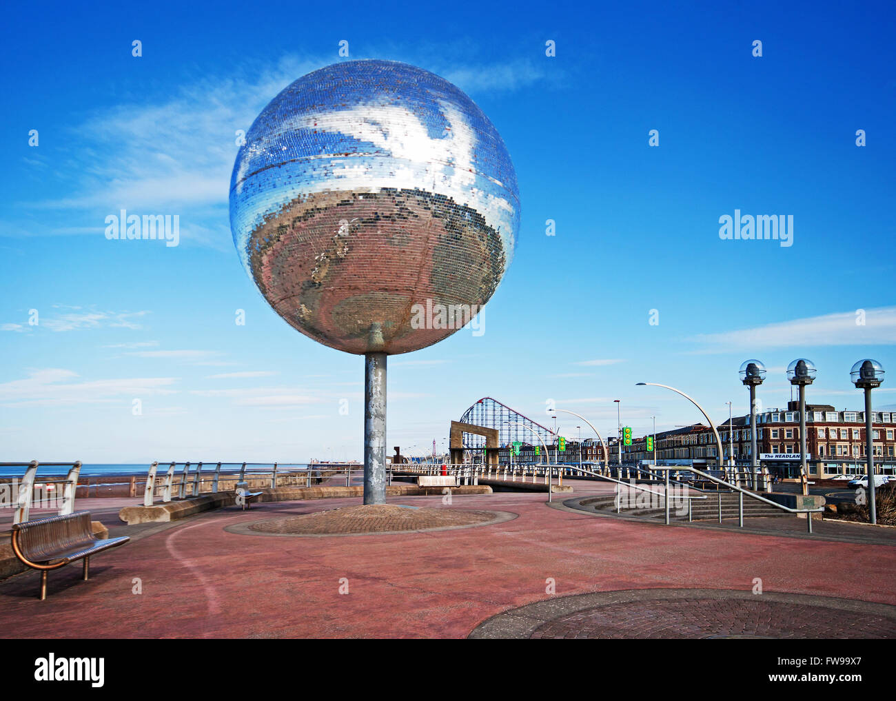 Blackpool's Glitter Ball, with the Big One (Blackpool Pleasure Beach) in the distance Stock Photo