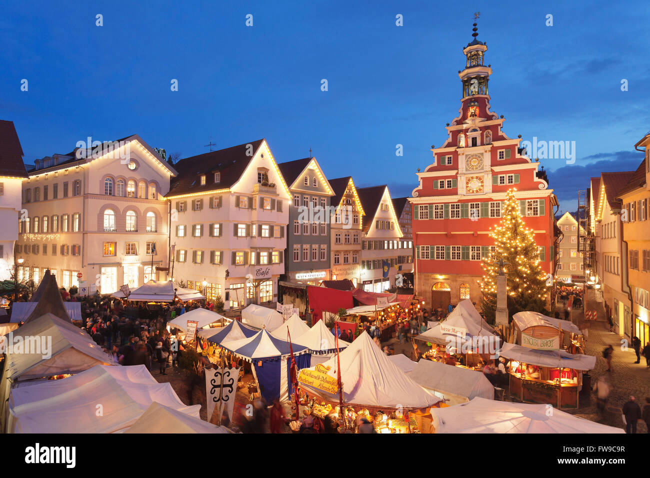 Esslingen Christmas Market 2022 Illuminated Christmas Market In Front Of The Old City Hall, Esslingen Am  Neckar, Baden-Württemberg, Germany Stock Photo - Alamy