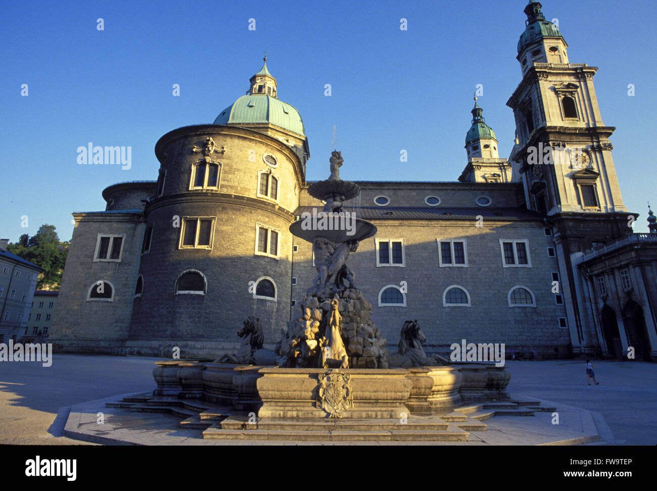 AUT, Austria, Salzburg, the cathedral and the Residenz fountain.  AUT, Oesterreich, Salzburg, der Dom und der Residenzbrunnen. Stock Photo