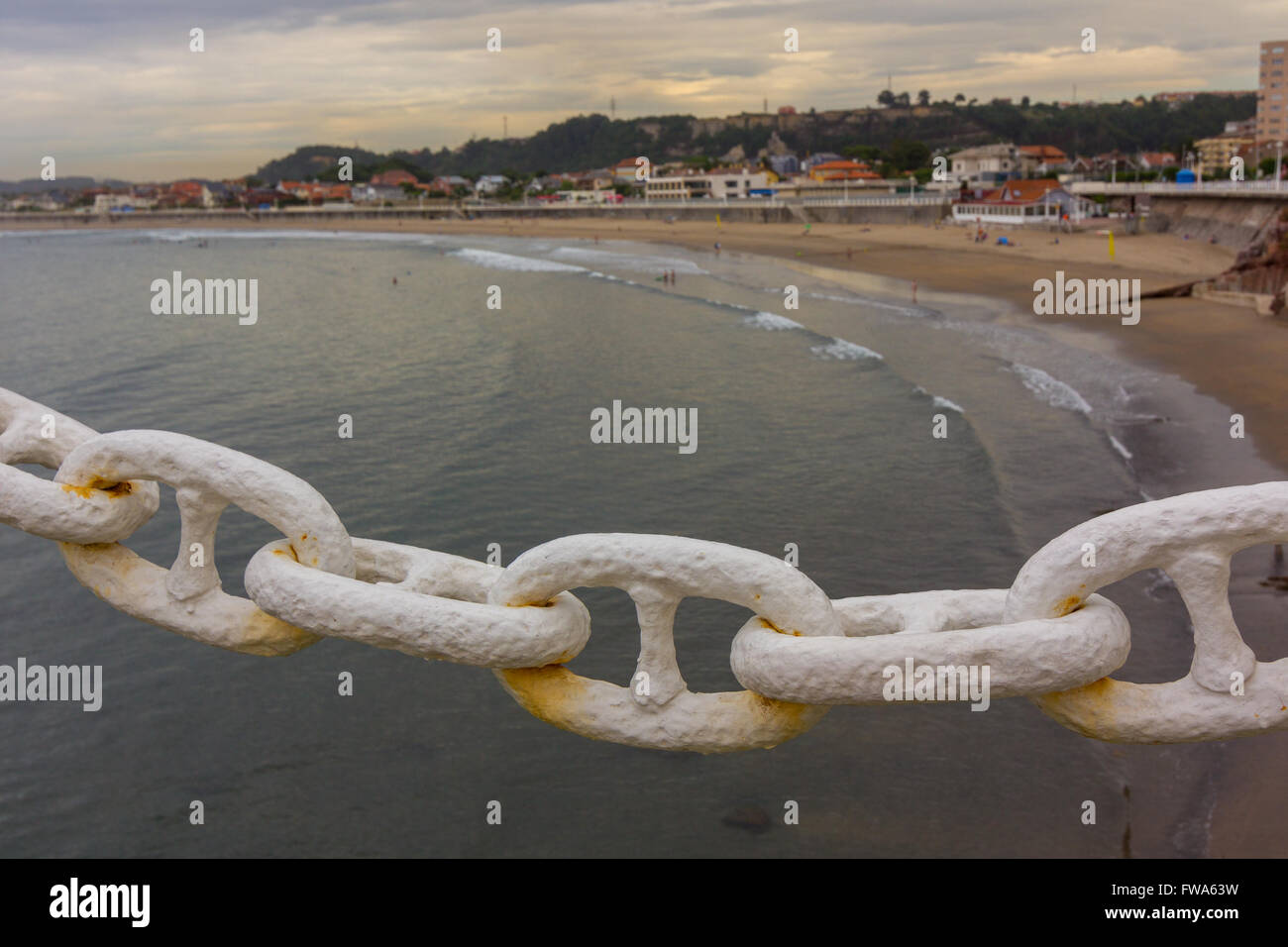 Steel chain links anchor hires stock photography and images Alamy