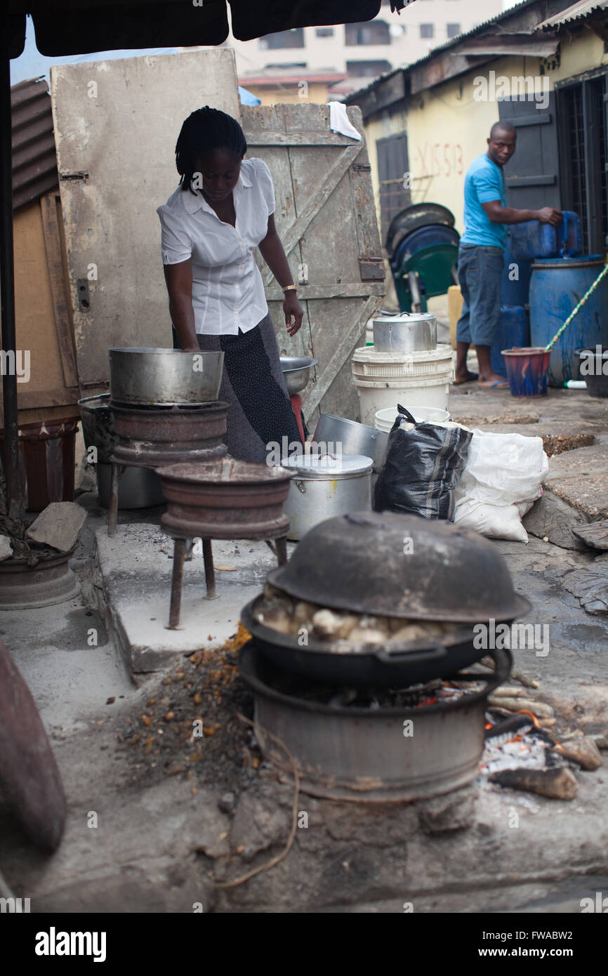 Wood fire cooking africa hires stock photography and images Alamy