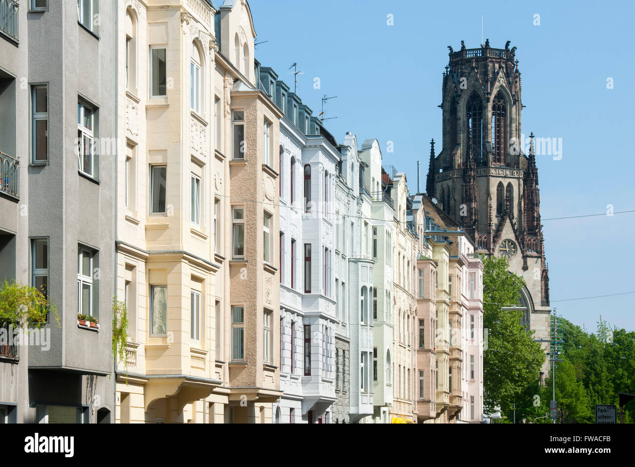 Koln Neustadt Nord Blick Durch Die Ewaldistrasse Zur Agneskirche Stock Photo Alamy