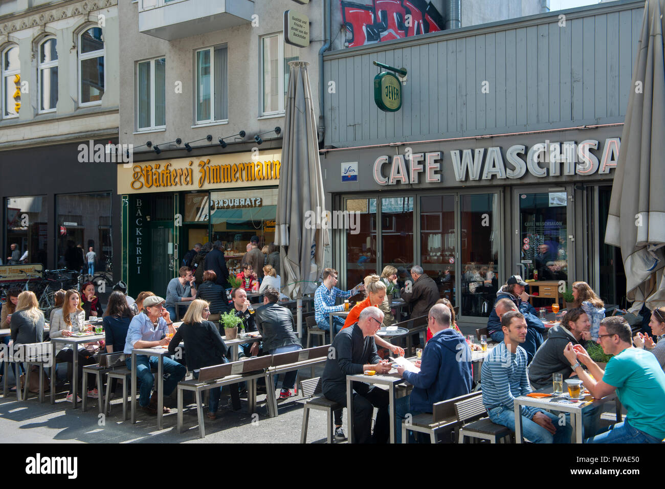 Köln, Altstadt-Nord, Ehrenstrasse. Cafe Waschsalon und Bäckerei Zimmermann Stock Photo