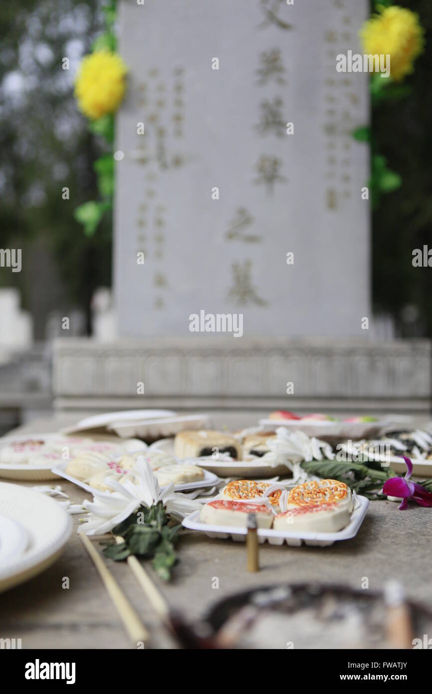Beijing, China. 2nd April, 2016. things for memory on graveyard at Tomb