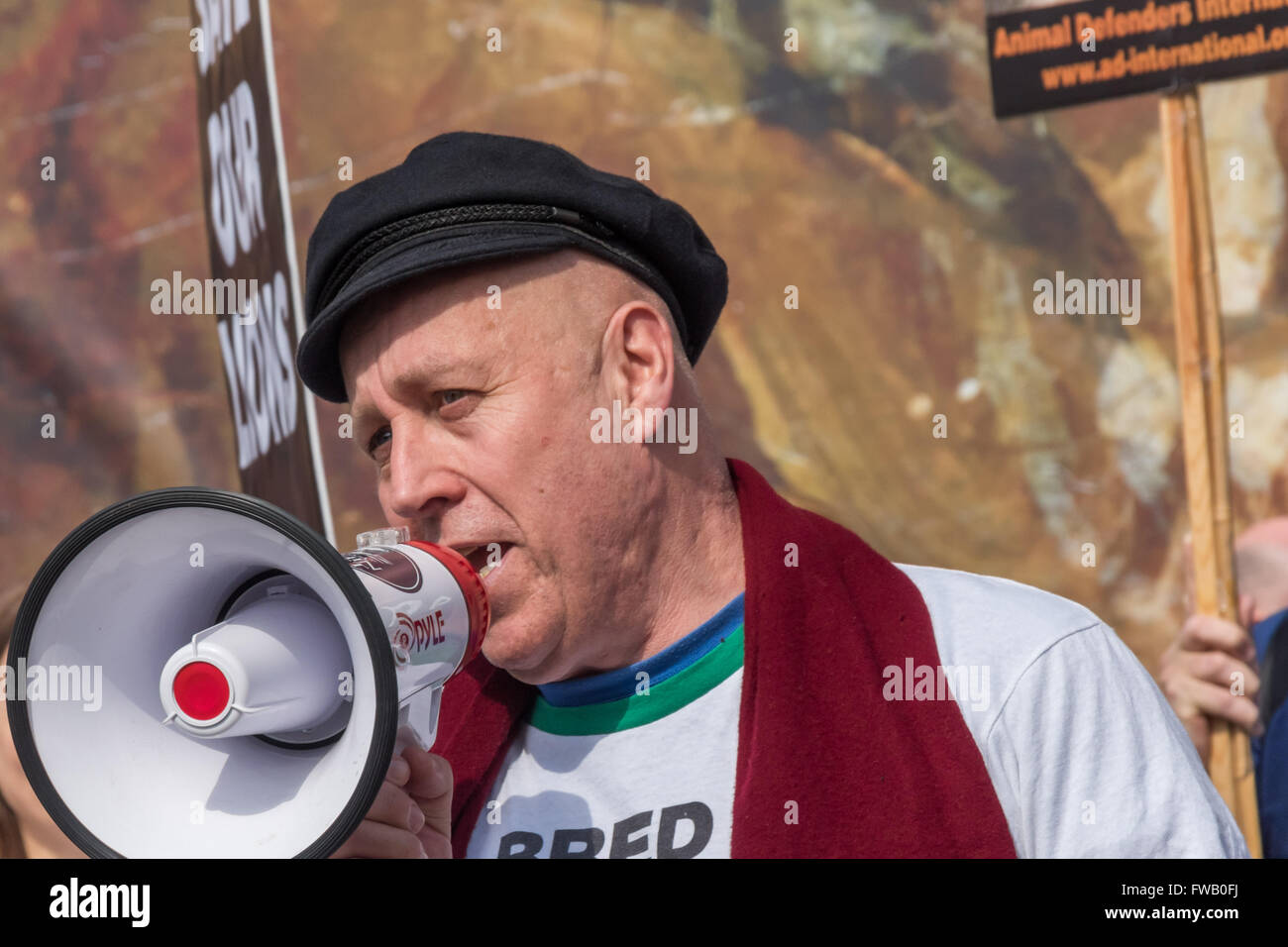 London, UK. 2nd April, 2016. Protesters in London at a rally in Trafalgar Square as a part of the Global March for Lions, calling for an end to the breeding of lions for petting zoos and the hunting of captive lions bred for slaughter on farms in Southern Africa by tourist trophy hunters. Peter Marshall/Alamy Live News Stock Photo