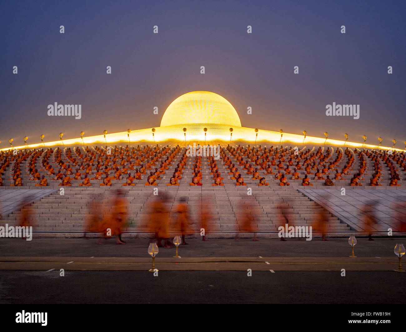 Khlong Luang Pathum Thani Thailand 22nd Feb 16 Monks And Novices File Into The Chedi Before The Evening Service For Makha Bucha Day At Wat Phra Dhammakaya Makha Bucha Day Is A