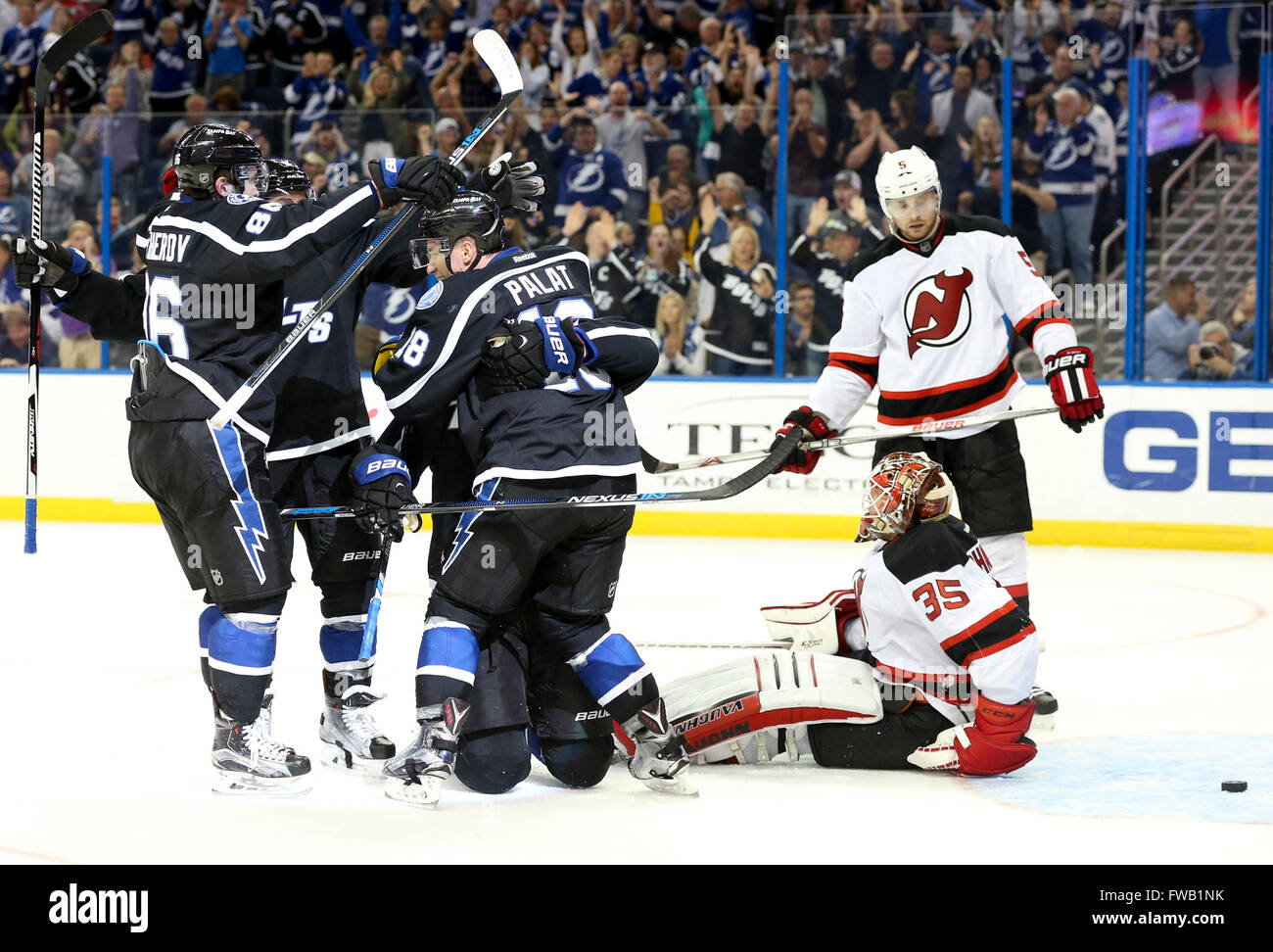 New jersey devils usa team hi-res stock photography and images - Alamy