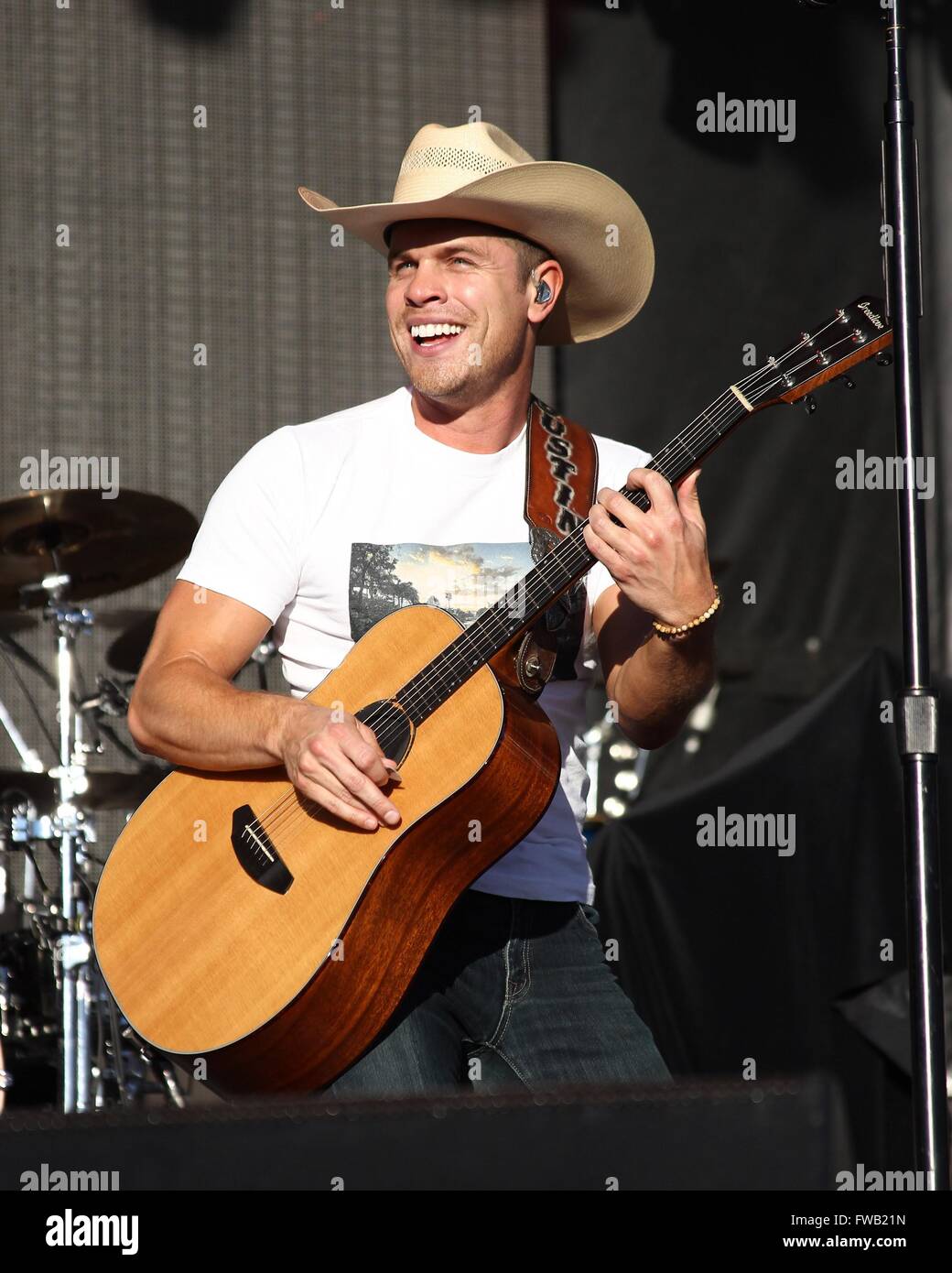Las Vegas, NV, USA. 2nd Apr, 2016. Dustin Lynch at arrivals for 4th(00)