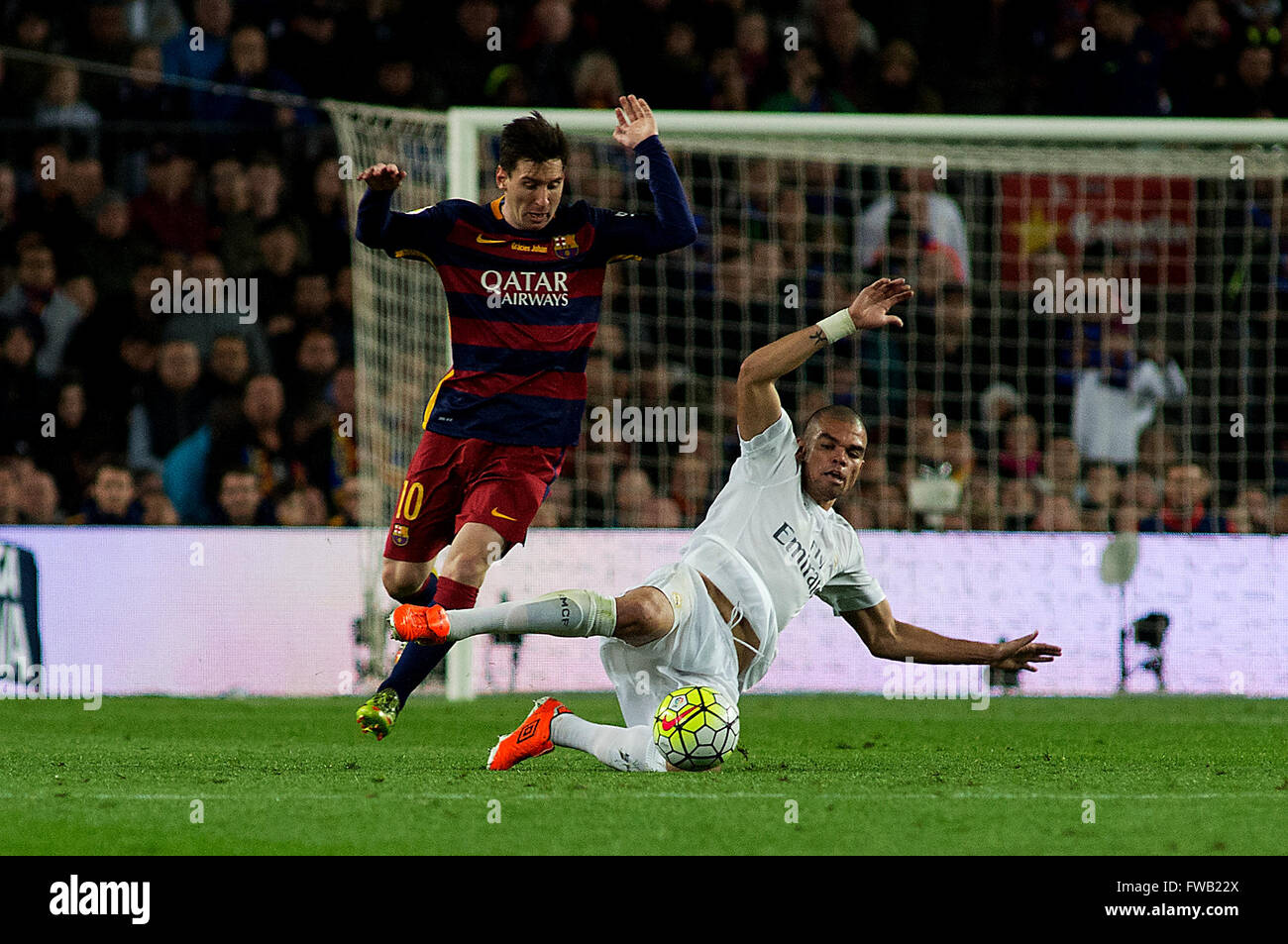 Barcelona. 2nd Apr, 2016. Real Madrid's Pepe(R) vies with Barcelona's  Lionel Messi during Spanish first division League football match between FC  Barcelona and Real Madrid CF at the Camp Nou stadium in