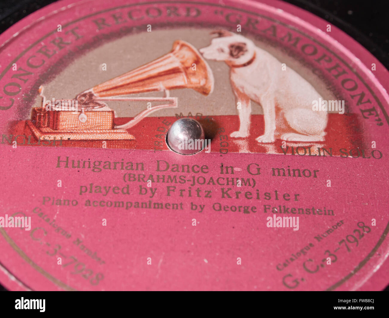 Hungarian dance by Brahms played by Fritz Kreisler violin, Concert record Gramophone , vintage recording ca 1910 Stock Photo