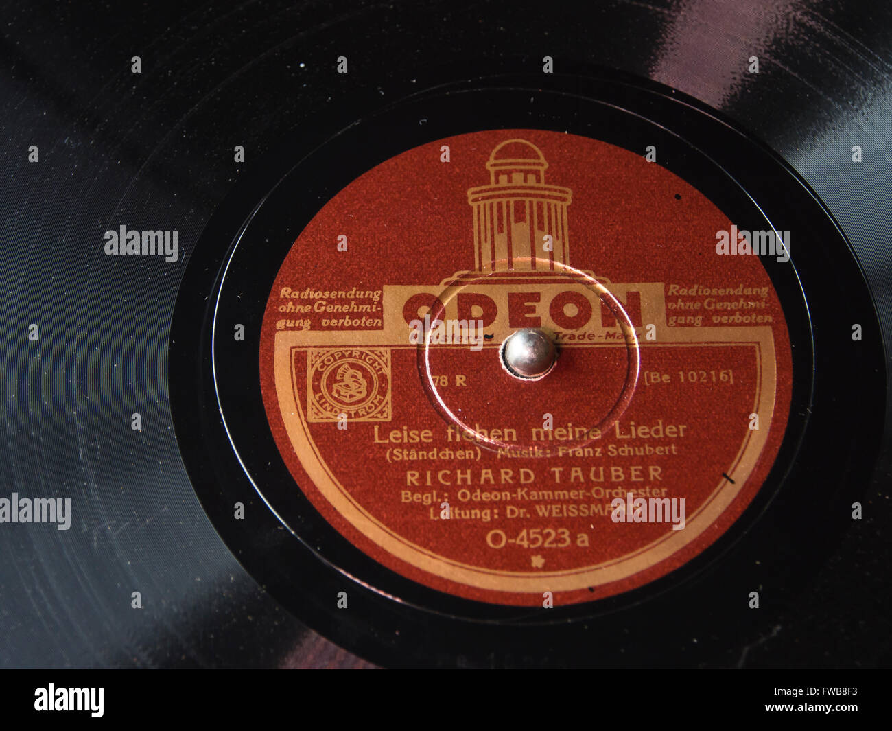 Vintage Odeon record label, 'Leise flehen meine Lieder' sung by the famous tenor Richard Tauber (ca 1925) Stock Photo