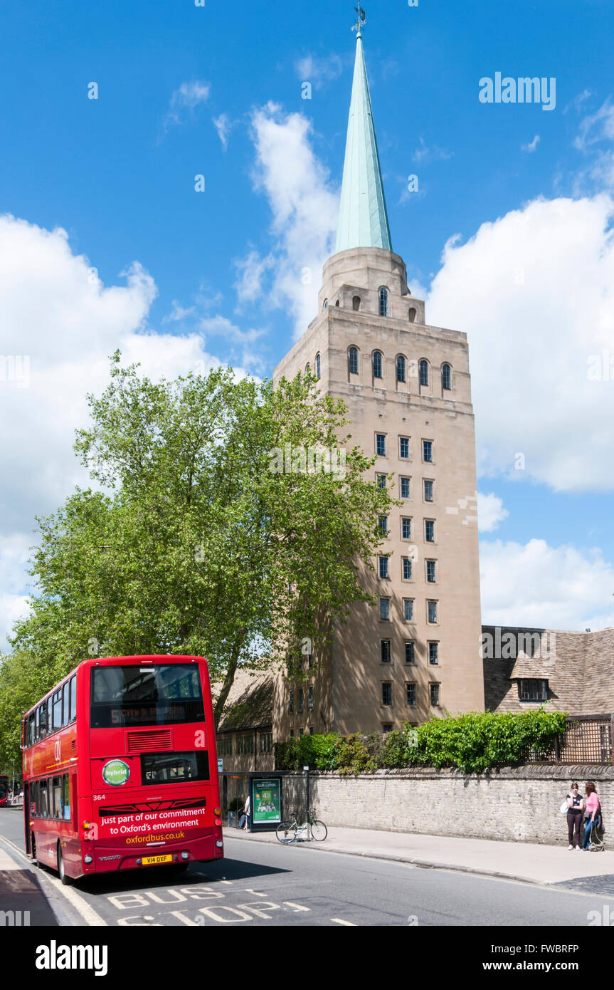 The eleven storey tower of Nuffield College houses the college's library stacks. Stock Photo