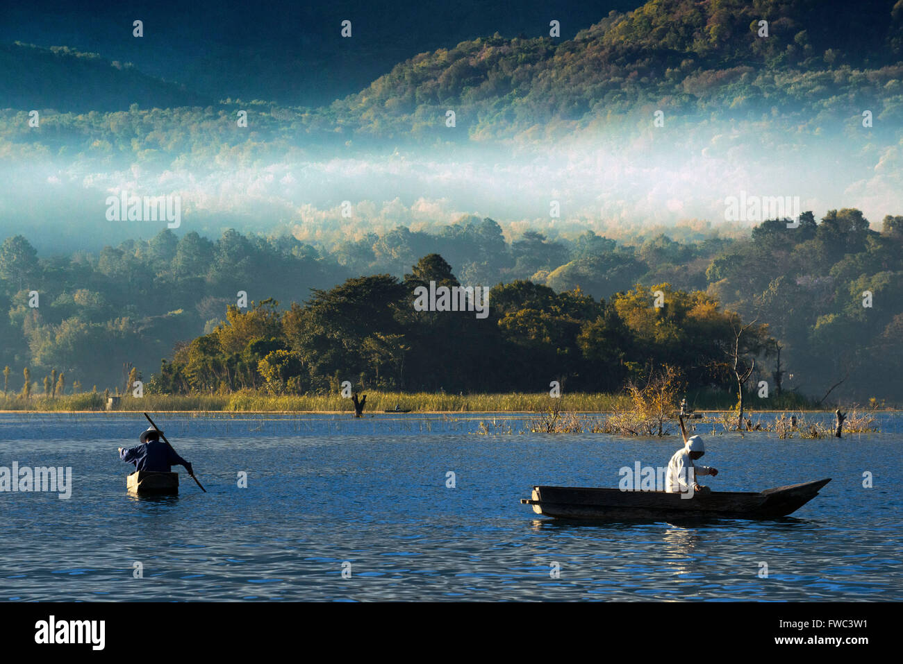 Santiago atitlan guatemala mayan hi-res stock photography and images - Page  2 - Alamy