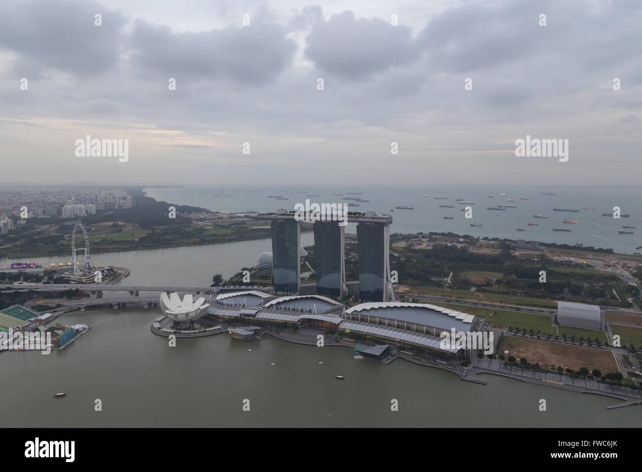 Marina bay sands singapore aerial hi-res stock photography and images ...
